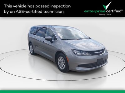 2020 Chrysler Voyager - Photo 1