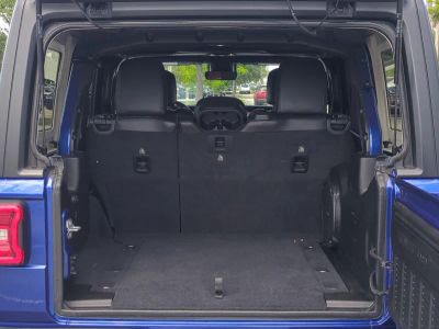 2019 Jeep Wrangler — photo 13 view