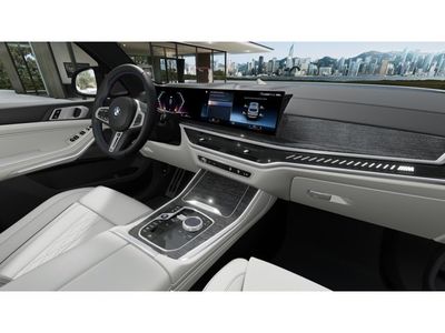2026 BMW X5 M60i - Photo 14