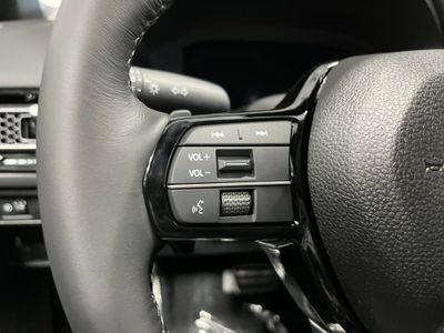 2026 Honda Civic Hatchback Hybrid - Photo 16