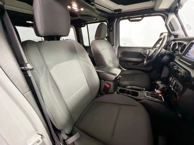 2021 Jeep Wrangler — photo 25 view