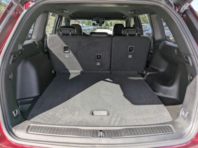 2025 Jeep Grand Cherokee — photo 11 view