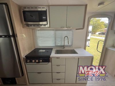 2024 Winnebago Industries Towables Micro Minnie - Photo 11