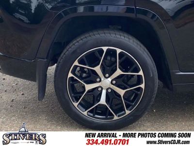 2023 Jeep Grand Cherokee - Photo 11