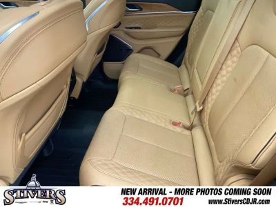 2023 Jeep Grand Cherokee - Photo 14