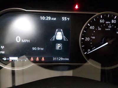 2025 Nissan Versa - Photo 14