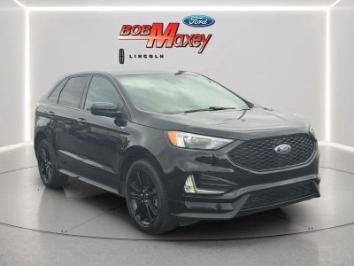 2023 Ford Edge — rear three-quarter view