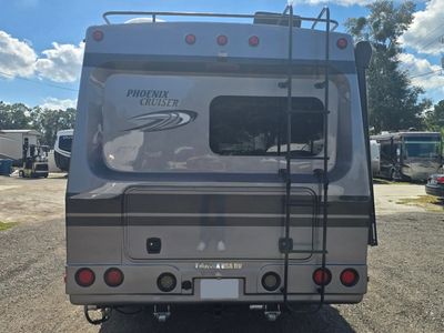 2021 Phoenix Cruiser - Photo 2