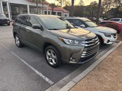 2018 Toyota Highlander - Photo 2