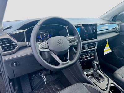 2026 Volkswagen Taos - Photo 9