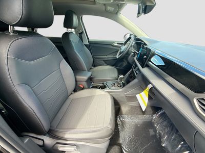 2026 Volkswagen Taos - Photo 23