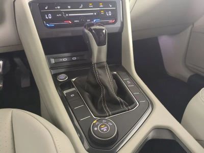 2022 Volkswagen Tiguan — photo 22 view