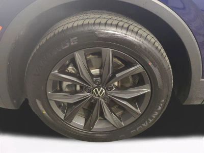 2022 Volkswagen Tiguan — photo 11 view
