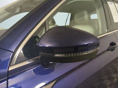 2022 Volkswagen Tiguan — photo 12 view