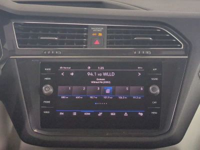 2022 Volkswagen Tiguan — photo 21 view