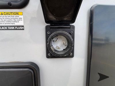 2022 Forest River RV Cherokee Alpha Wolf - Photo 16