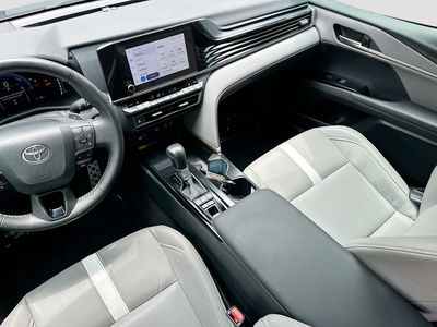 2025 Toyota Camry - Photo 22