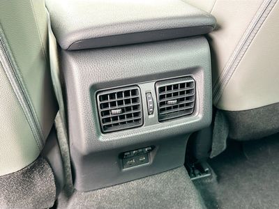 2025 Toyota Camry - Photo 24