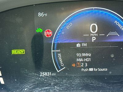 2025 Toyota Camry - Photo 12