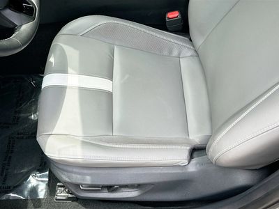 2025 Toyota Camry - Photo 18