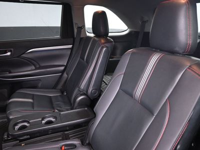 2026 2019 Toyota Highlander SE V6 SUV - Photo 17