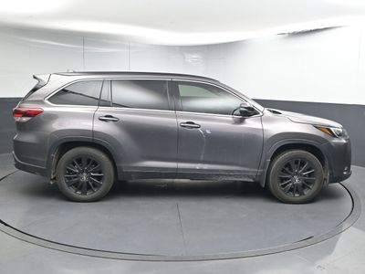 2026 2019 Toyota Highlander SE V6 SUV - Photo 8