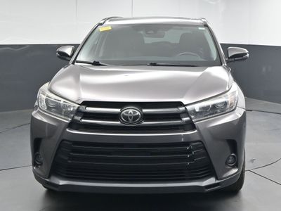 2026 2019 Toyota Highlander SE V6 SUV - Photo 2