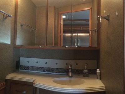 2013 Winnebago Journey - Photo 18