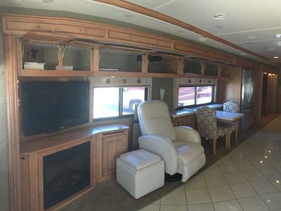 2013 Winnebago Journey - Photo 2