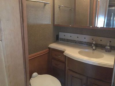 2013 Winnebago Journey - Photo 29