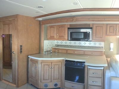 2013 Winnebago Journey - Photo 9