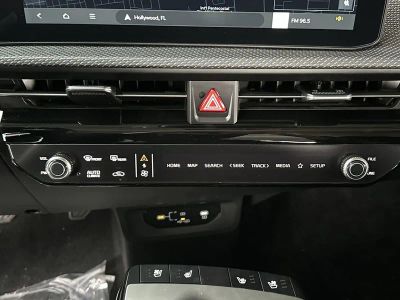 2025 Kia EV6 — photo 18 view