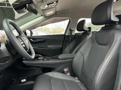 2025 Kia EV6 — photo 15 view