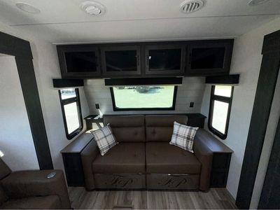 2026 VENTURE RV SPORTTREK — photo 15 view