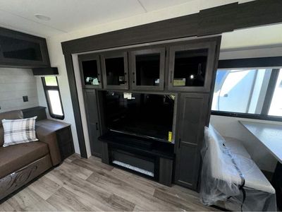 2026 VENTURE RV SPORTTREK — photo 14 view