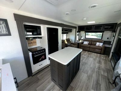 2026 VENTURE RV SPORTTREK — photo 12 view