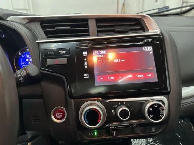 2015 Honda Fit - Photo 13