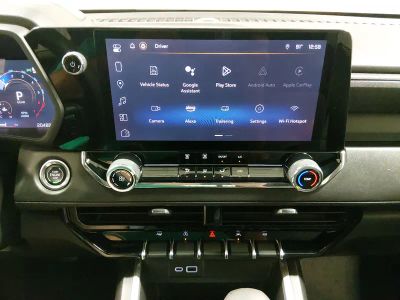 2025 Chevrolet Colorado - Photo 18