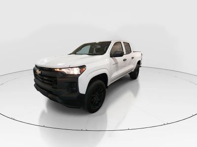 2025 Chevrolet Colorado - Photo 3