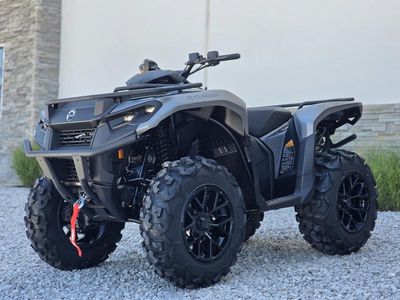 2026 Can-Am Outlander XT 700 - Photo 4