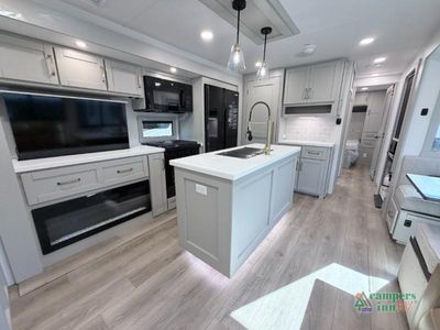 2026 Brinkley Model Z — photo 13 view