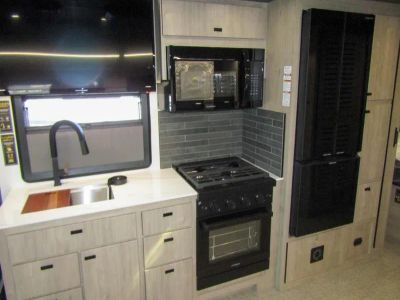 2026 Grand Design LINEAGE SERIES F - Photo 11