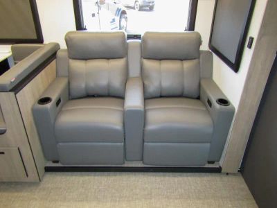 2026 Grand Design LINEAGE SERIES F - Photo 8
