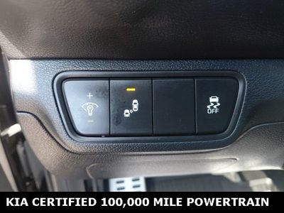 2024 Kia Forte - Photo 17
