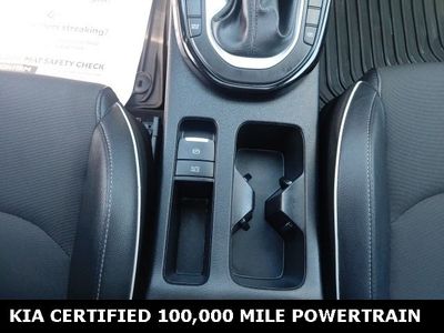 2024 Kia Forte - Photo 12