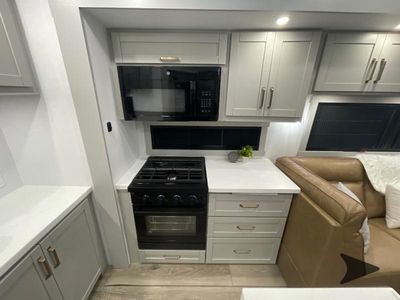 2026 Brinkley Model Z - Photo 30