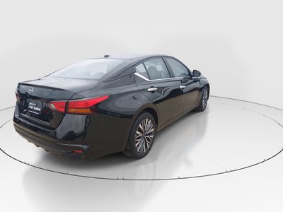 2025 Nissan Altima — photo 7 view