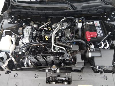 2025 Nissan Altima — photo 9 view