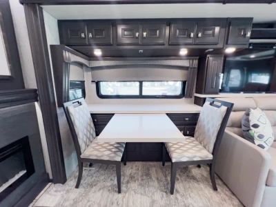 2024 Fleetwood DISCOVERY — photo 17 view