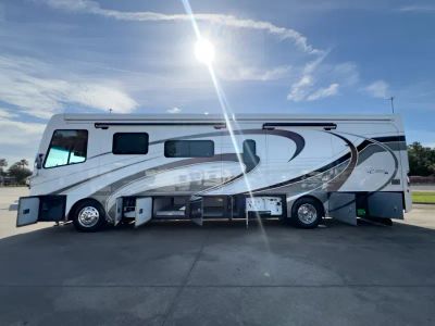 2024 Fleetwood DISCOVERY — photo 28 view